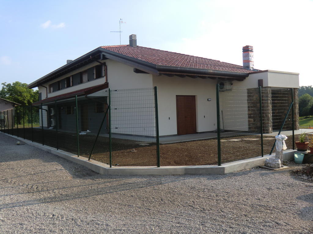 Alloggio Agrituristico Ai Tre Castelli Moruzzo Exterior foto